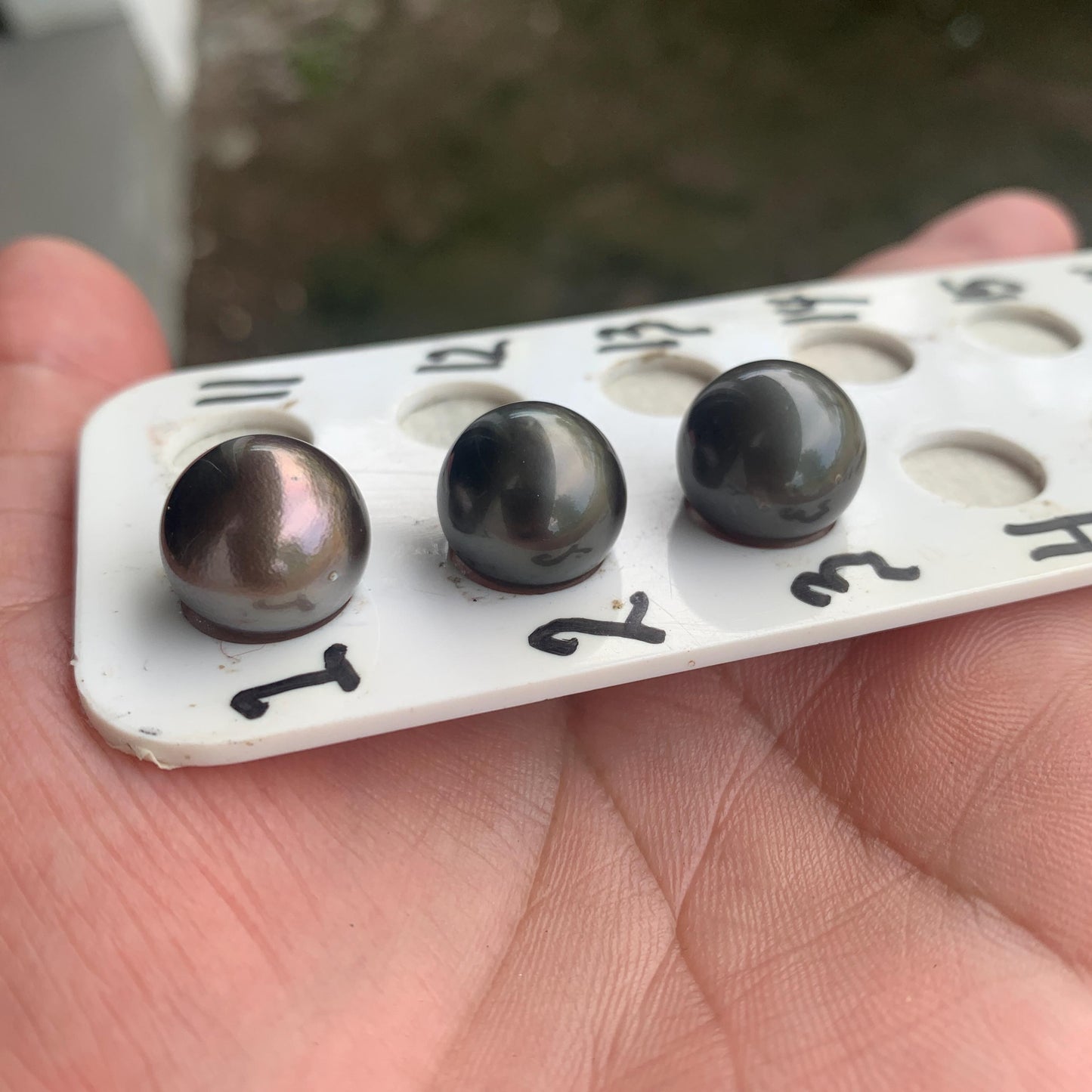 14mm Loose Seawater Tahitian Black Pearl Beads BoZorX BT-6