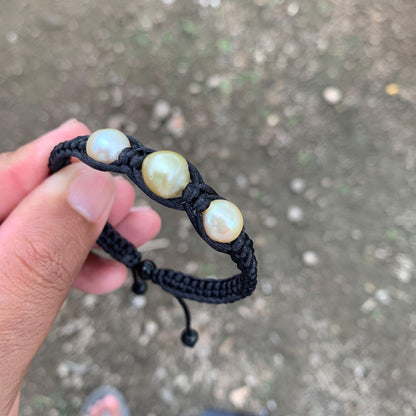 Handmade Bracelet With Indonesia South Sea Pearl BoZorX Pearl Size 9-10mm R-21