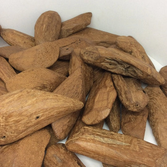 Agarwood Oud Englewood Oudh Jinko 沈香 Jinkoh Chénxiāng 沉香 Gaharu