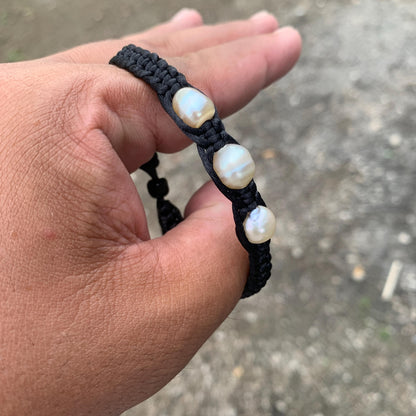 Handmade Bracelet With Indonesia South Sea Pearl BoZorX Pearl Size 9-10mm R-22