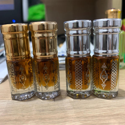 Kalimantan Agarwood Oud Oil: East Malino, Indonesia (1/4 Tola)