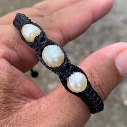 Handmade Bracelet With Indonesia South Sea Pearl BoZorX Pearl Size 9-10mm R-22