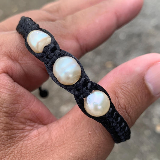 Handmade Bracelet With Indonesia South Sea Pearl BoZorX Pearl Size 9-10mm R-22