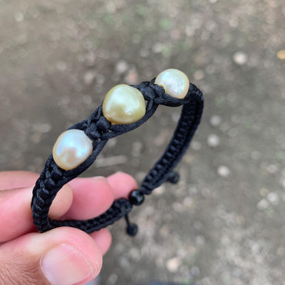 Handmade Bracelet With Indonesia South Sea Pearl BoZorX Pearl Size 9-10mm R-21