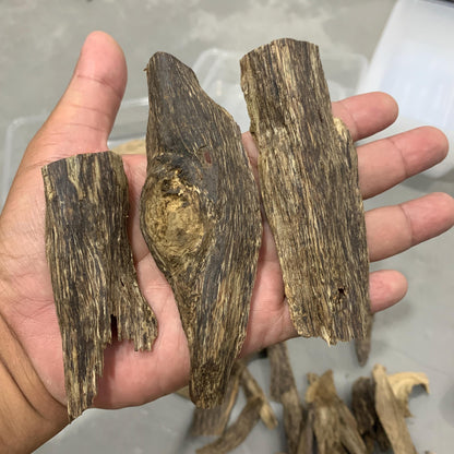 100 Grams Agarwood Oud Chips Aloes Wood