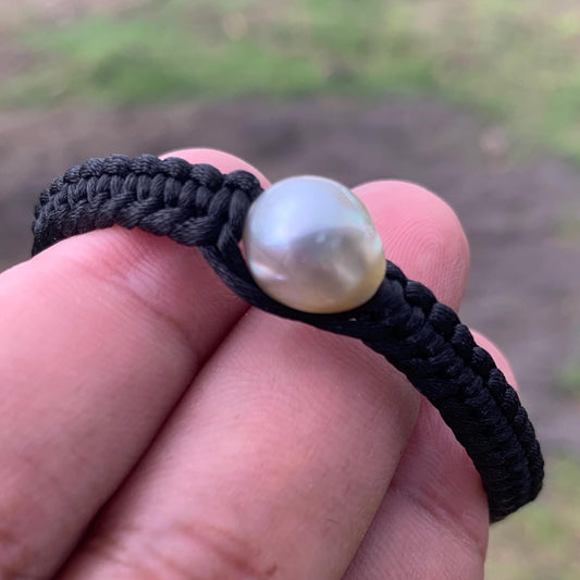 Handmade Bracelet With Indonesia South Sea Pearl BoZorX Size 10.5mm R-9