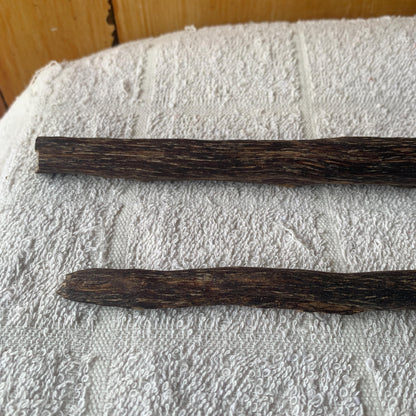 Agarwood Decoration 沉香 Chénxiāng Oud Incense Oudh Xiāng Kyara Kynam Aloeswood Kinam 奇楠 qí nán 沈香 Jinkō Englewood العود