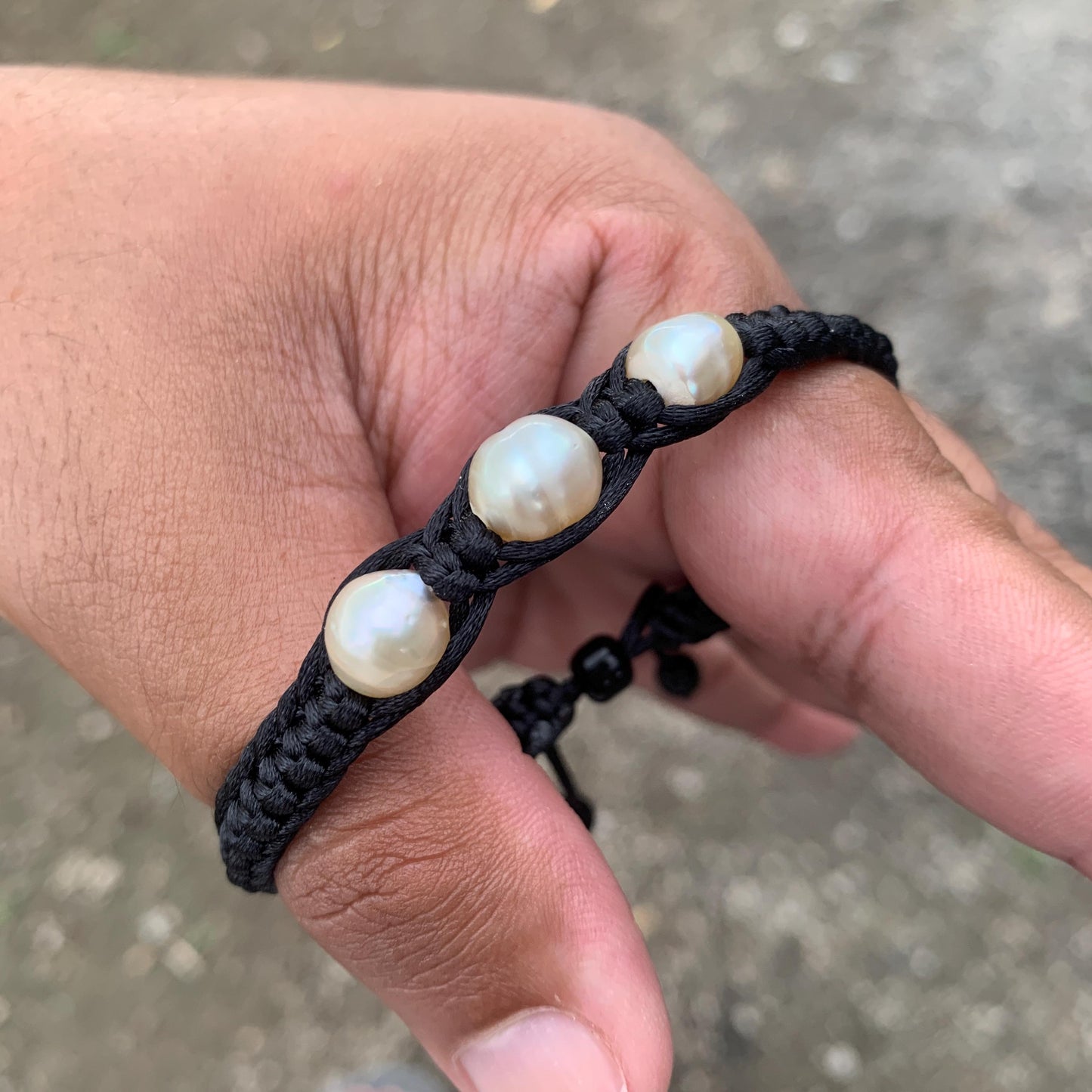 Handmade Bracelet With Indonesia South Sea Pearl BoZorX Pearl Size 9-10mm R-22