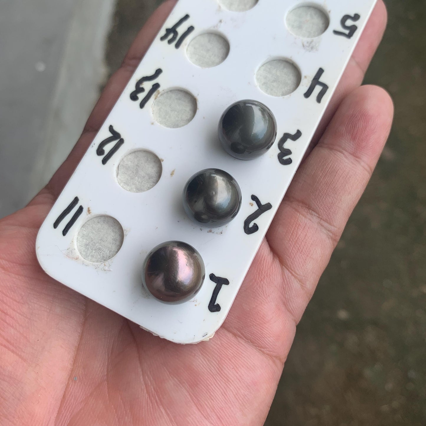 14mm Loose Seawater Tahitian Black Pearl Beads BoZorX BT-6